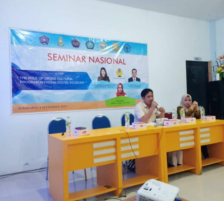 Collaborative Seminars with Hatyai University Thailand dengan tema “The Role of Cross Cultural Program in Facing Digital Economy”.